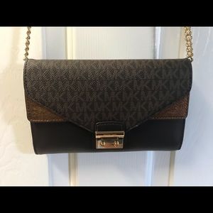 NWT- Michael Kors Sloan Leather Wallet On Chain
